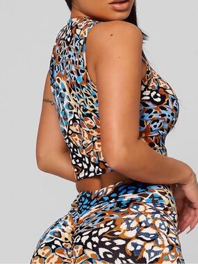 BNWT - LiCi Fit Enchanted Leopard Print Crop Top